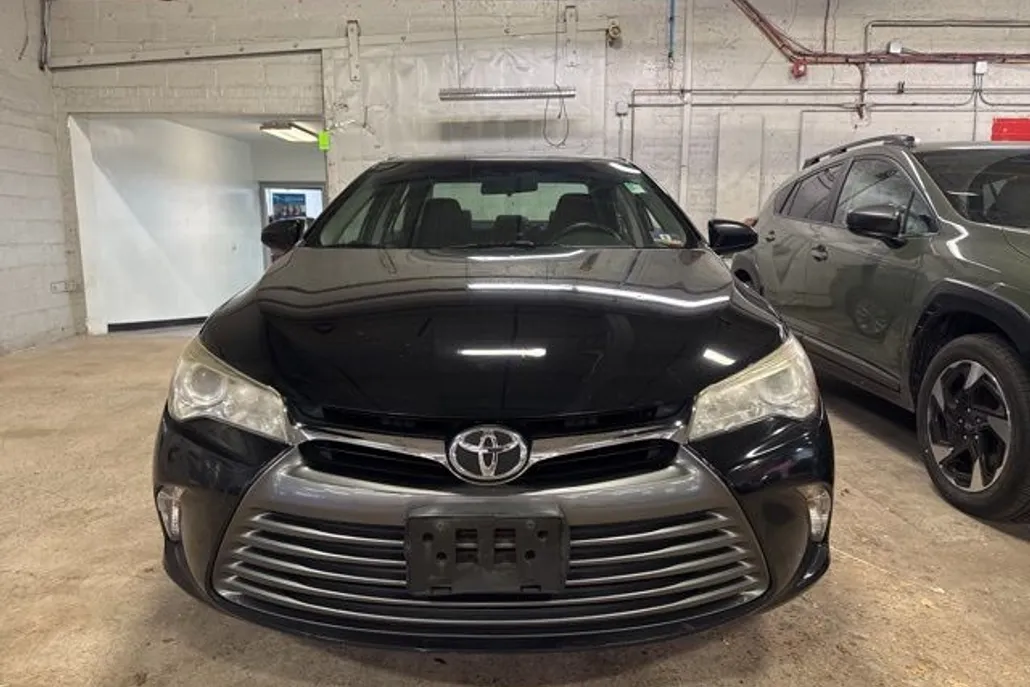 2017 Toyota Camry XLE XSE photo 1