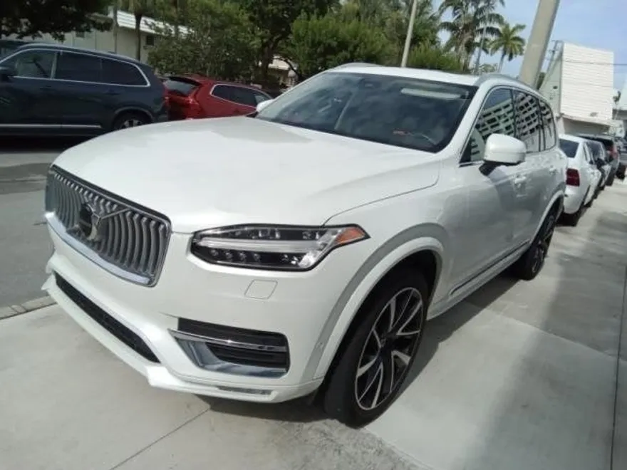 2024 Volvo XC90 Plus photo 1