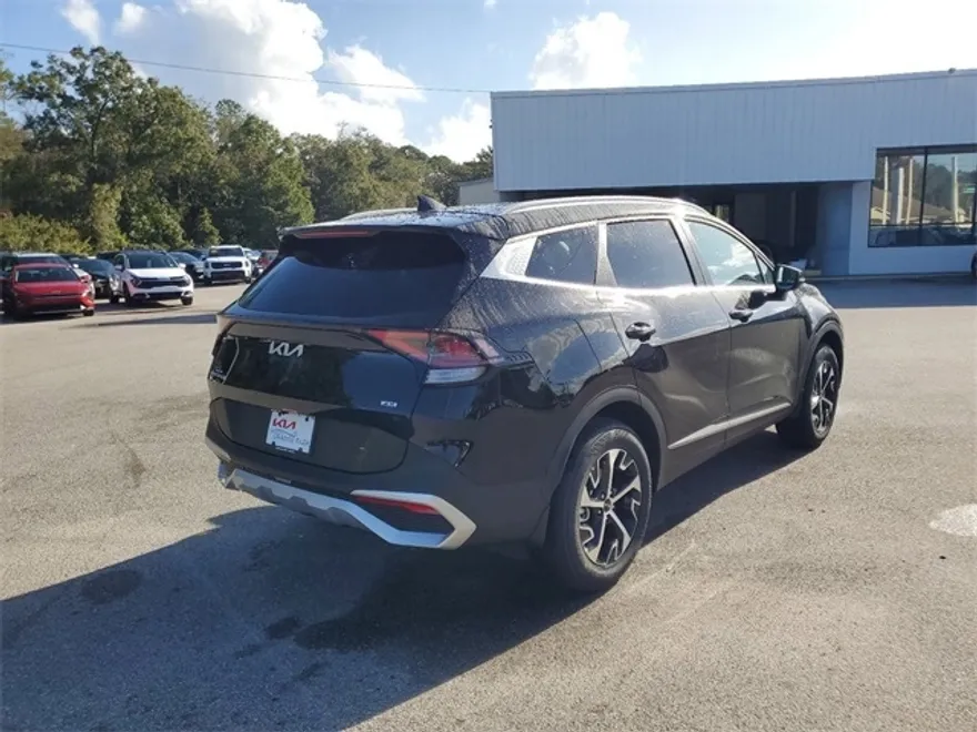 2025 Kia Sportage EX photo 1