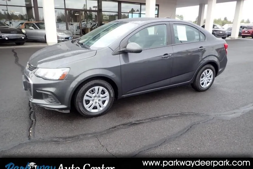 2018 Chevrolet Sonic LS photo 1