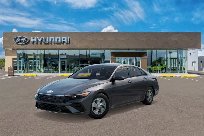 2025 Hyundai Elantra SE photo 1