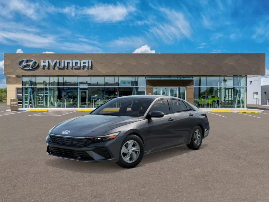 2025 Hyundai Elantra SE photo 1