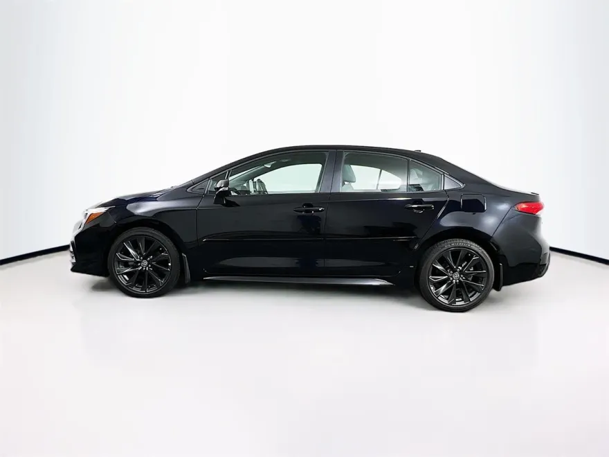 2024 Toyota Corolla SE photo 1