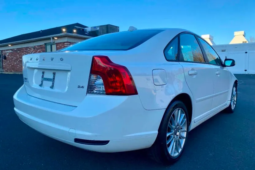 2009 Volvo S40 2.4i photo 1