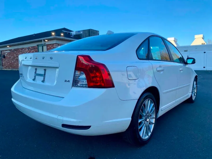 2009 Volvo S40 2.4i photo 1