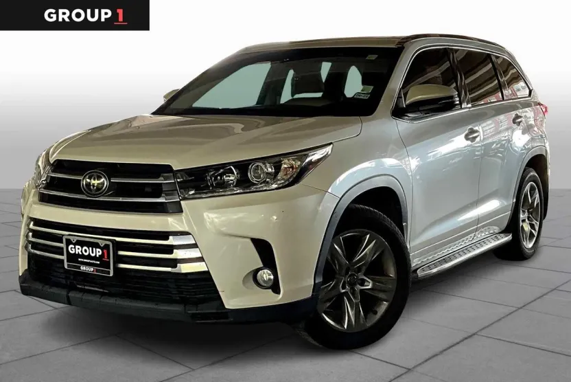 2017 Toyota Highlander Limited photo 1