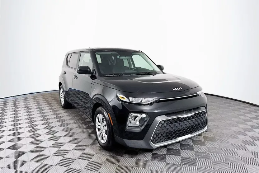 2022 Kia Soul LX S X-Line photo 1