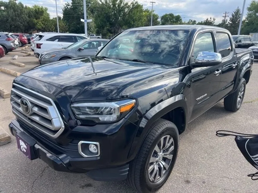 2022 Toyota Tacoma Limited V6 photo 1