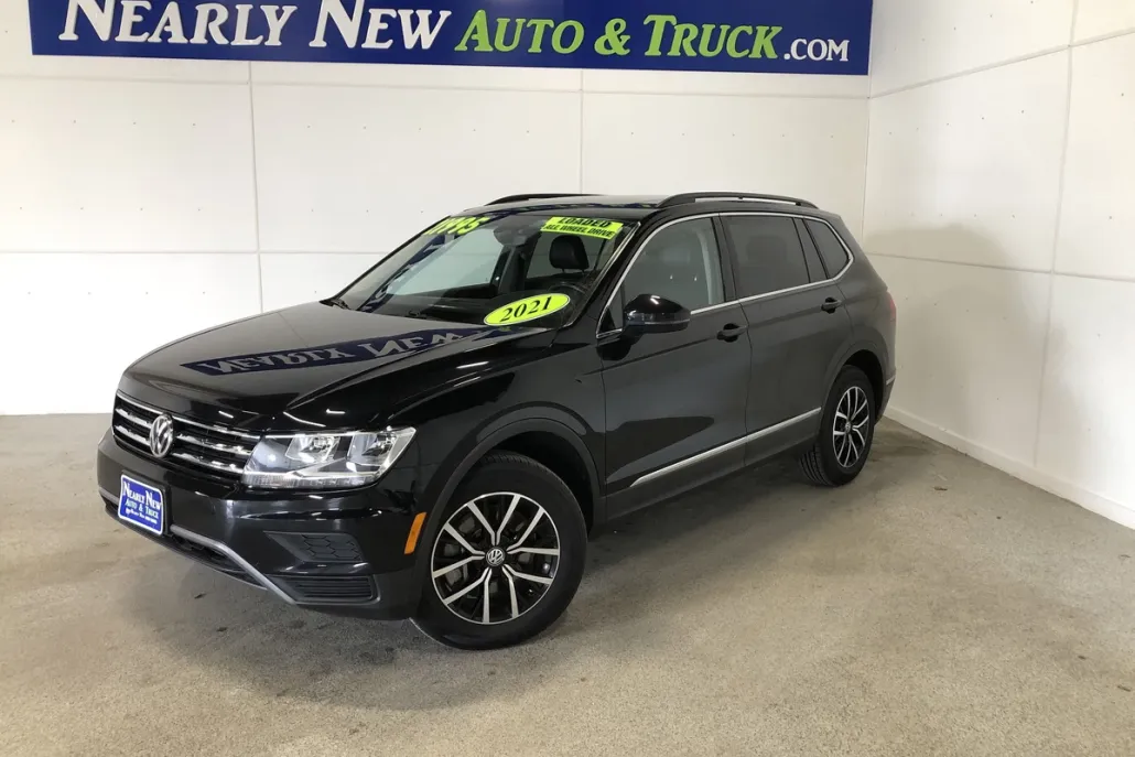 2021 Volkswagen Tiguan SE photo 1