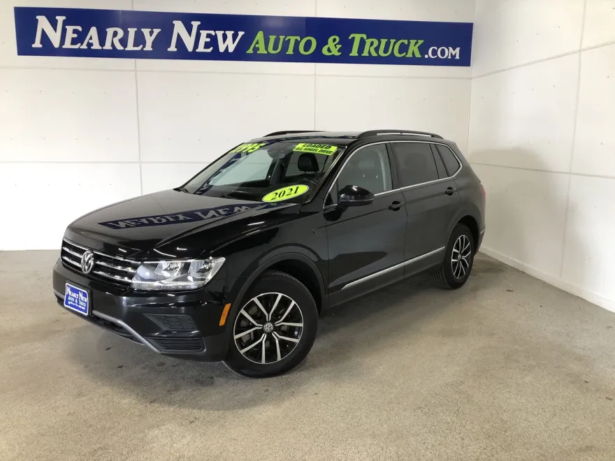 2021 Volkswagen Tiguan SE photo 1
