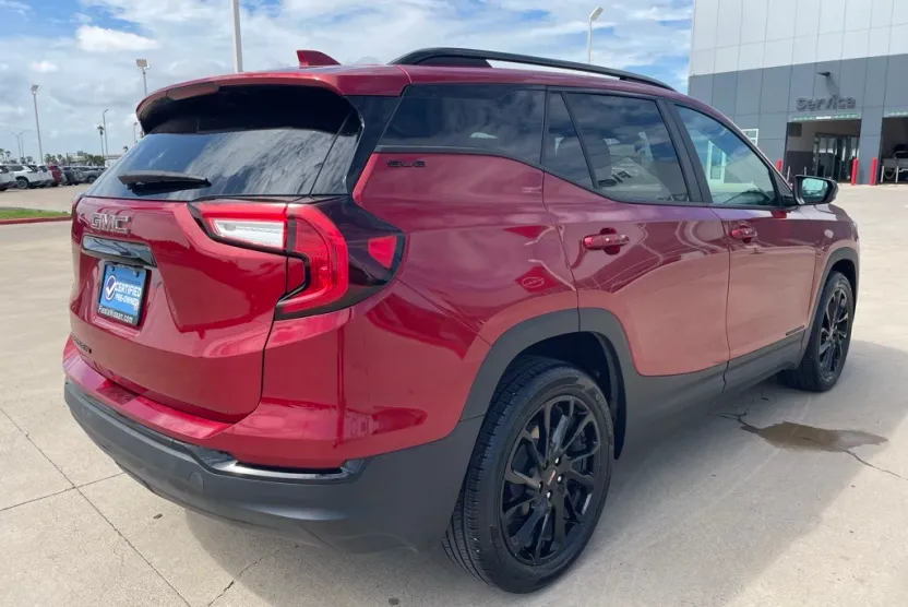 2024 Gmc Terrain SLE photo 1