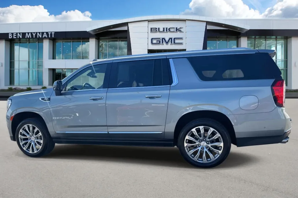 2023 Gmc Yukon XL Denali photo 1