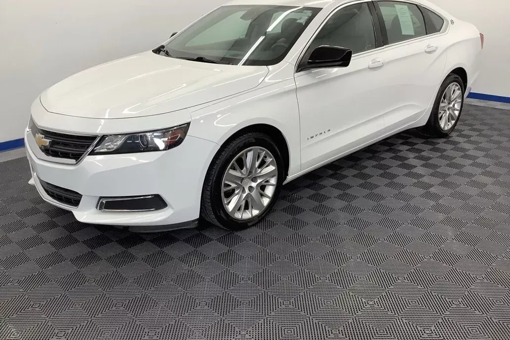 2019 Chevrolet Impala LS photo 1