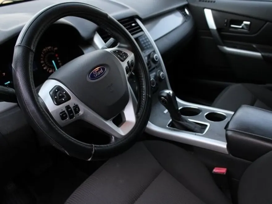 2013 Ford Edge SEL photo 1