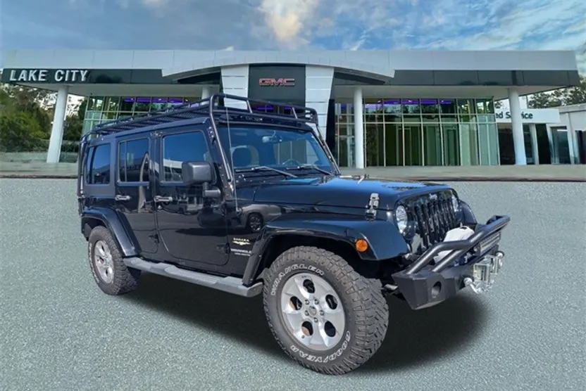2015 Jeep Wrangler Unlimited Sahara photo 1