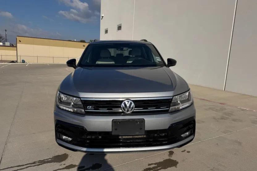 2021 Volkswagen Tiguan SE R-Line Black photo 1