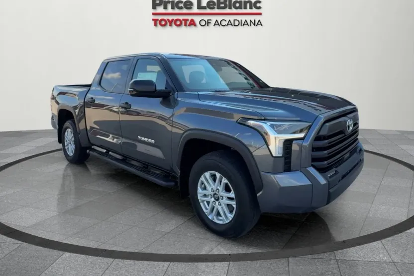 2026 Toyota Tundra SR5 CrewMax photo 1