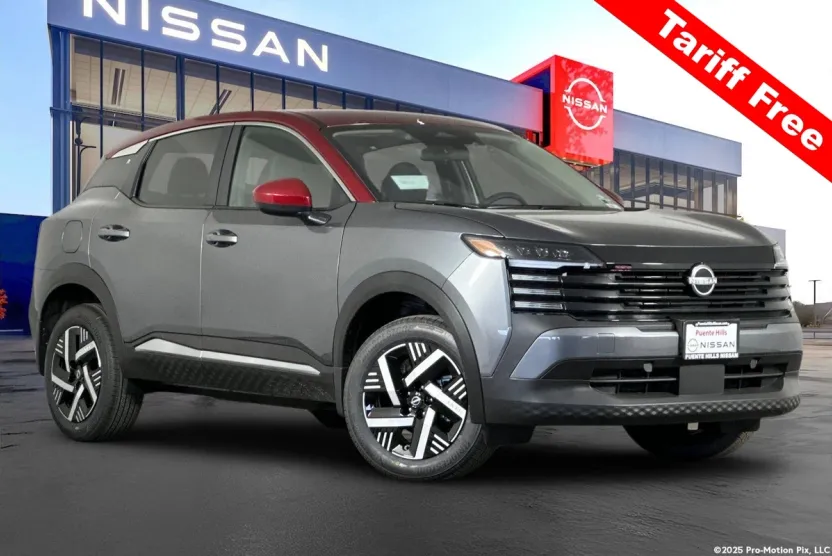 2025 Nissan Kicks SV photo 1