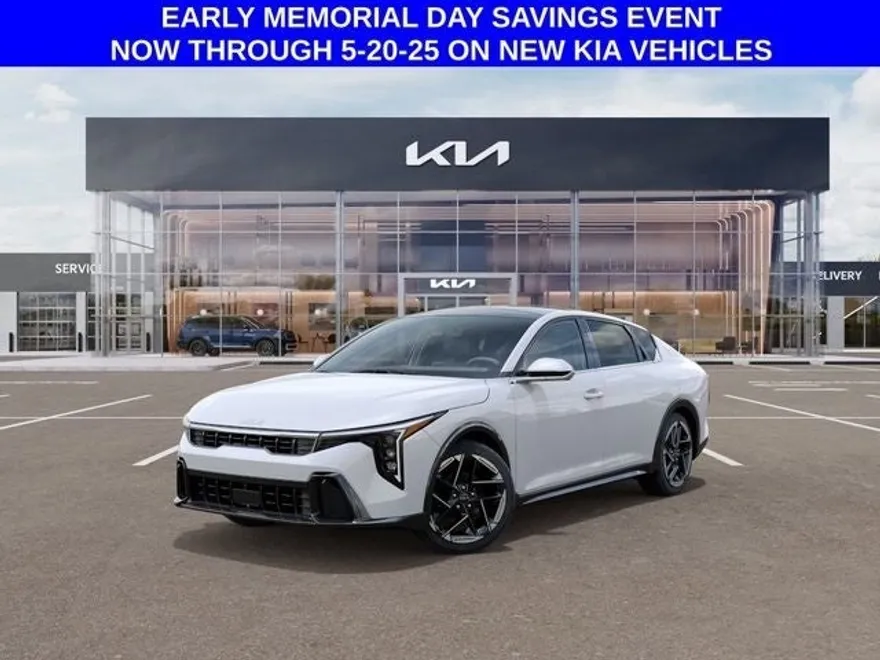 2025 Kia K4 GT-Line photo 1