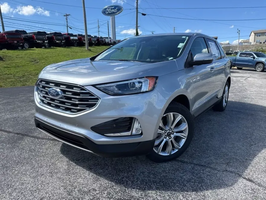 2024 Ford Edge Titanium photo 1