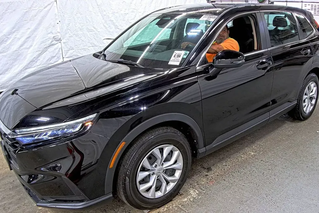 2023 Honda CR-V LX photo 1