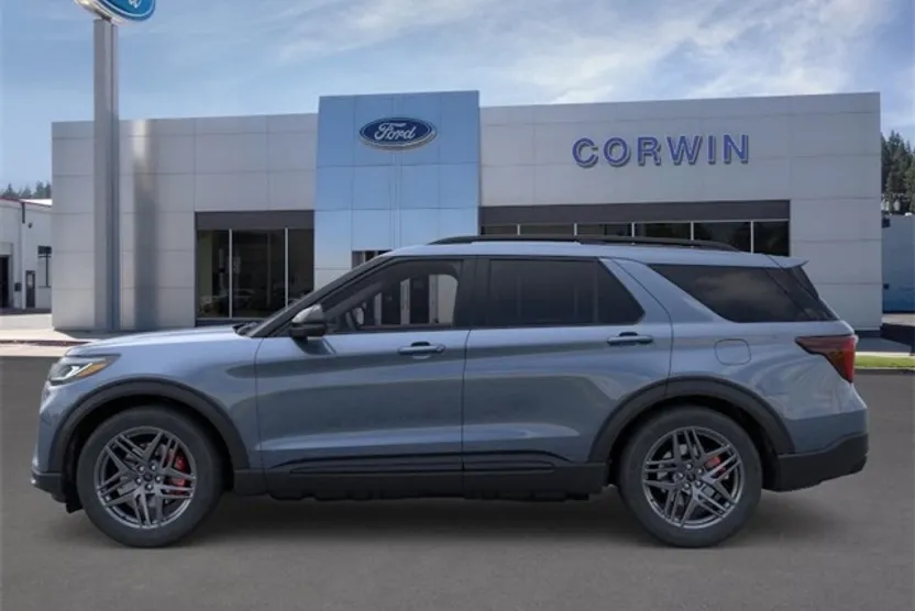 2025 Ford Explorer ST photo 1
