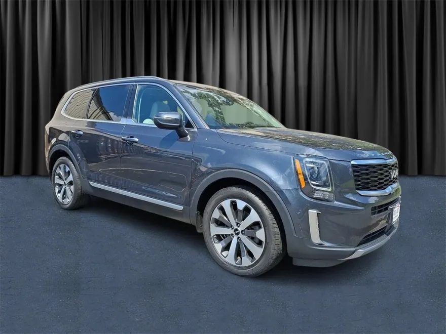 2022 Kia Telluride S photo 1