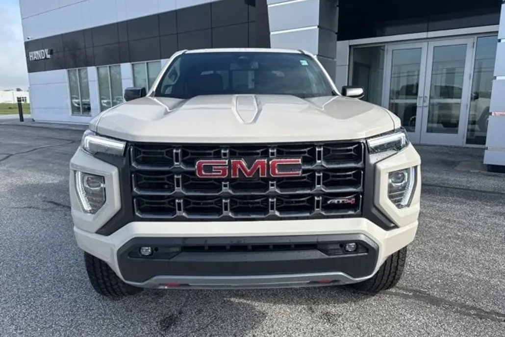 2026 Gmc Canyon AT4 photo 1