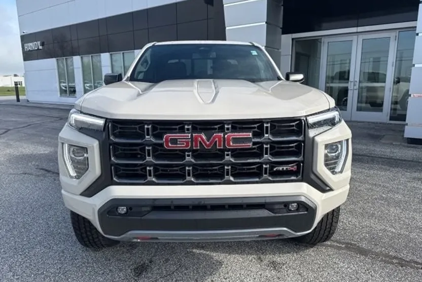 2026 Gmc Canyon AT4 photo 1