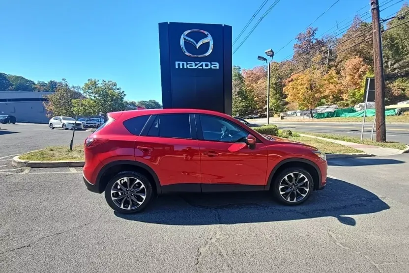 2016 Mazda CX-5 Grand Touring photo 1