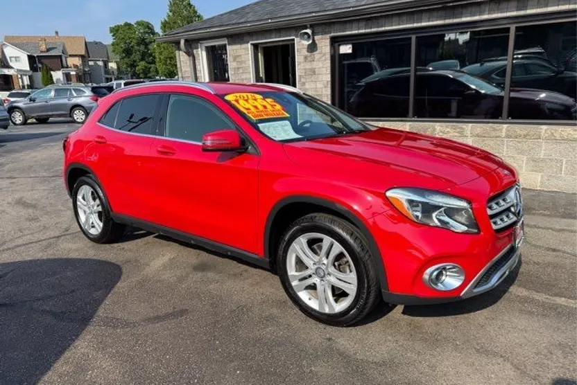 2018 Mercedes Benz GLA 250 4MATIC photo 1