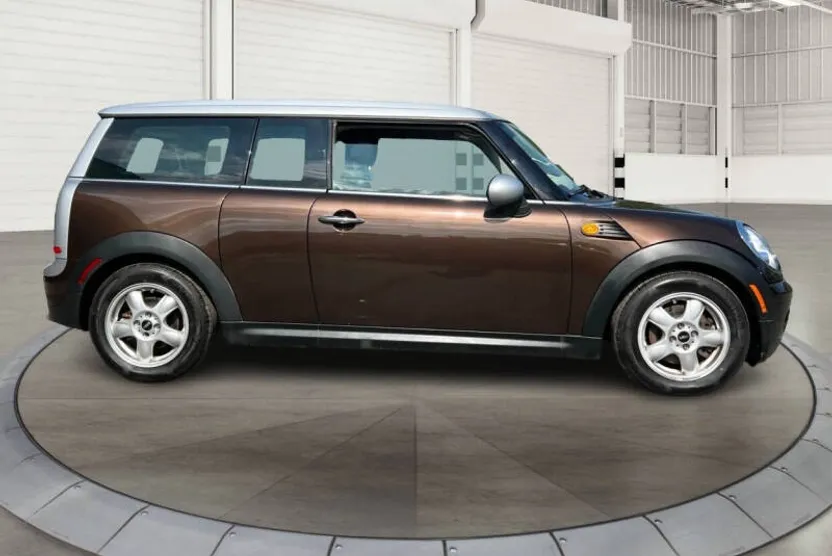 2009 Mini Clubman Base photo 1