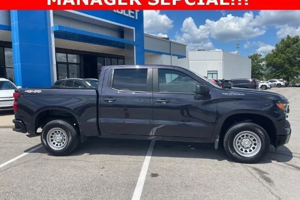 2024 Chevrolet Silverado 1500 photo 1
