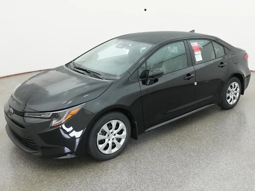 2026 Toyota Corolla LE photo 1