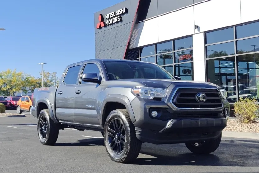 2022 Toyota Tacoma SR5 photo 1
