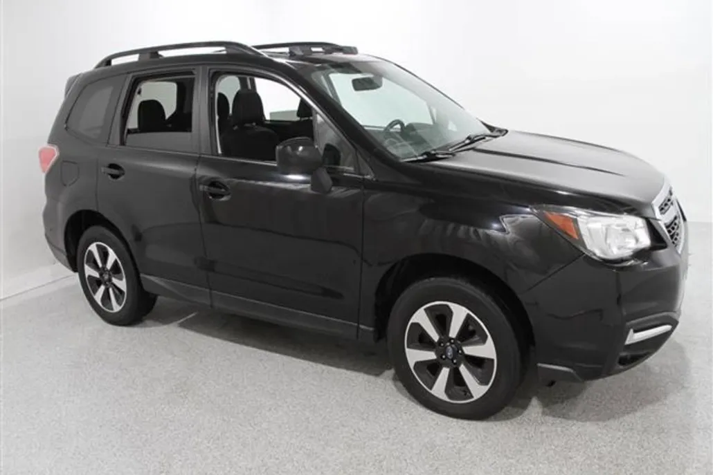 2017 Subaru Forester Premium photo 1