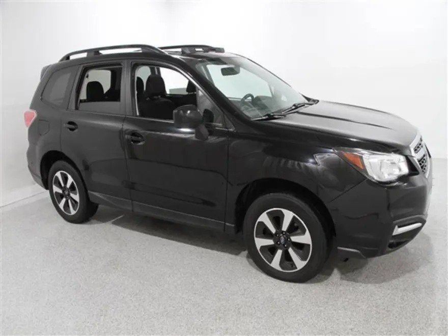 2017 Subaru Forester Premium photo 1