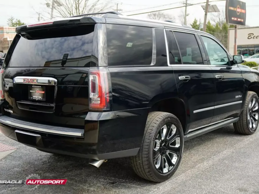 2018 Gmc Yukon Denali photo 1