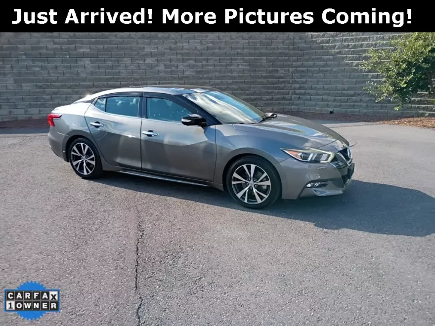 2017 Nissan Maxima Platinum photo 1