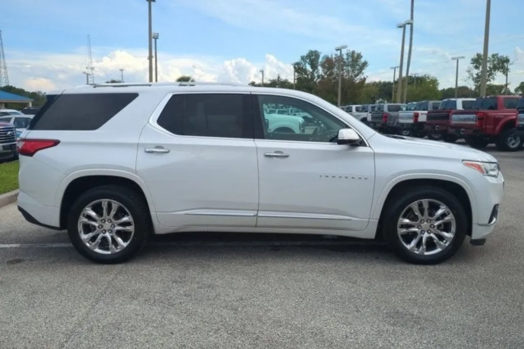 2019 Chevrolet Traverse High Country photo 1