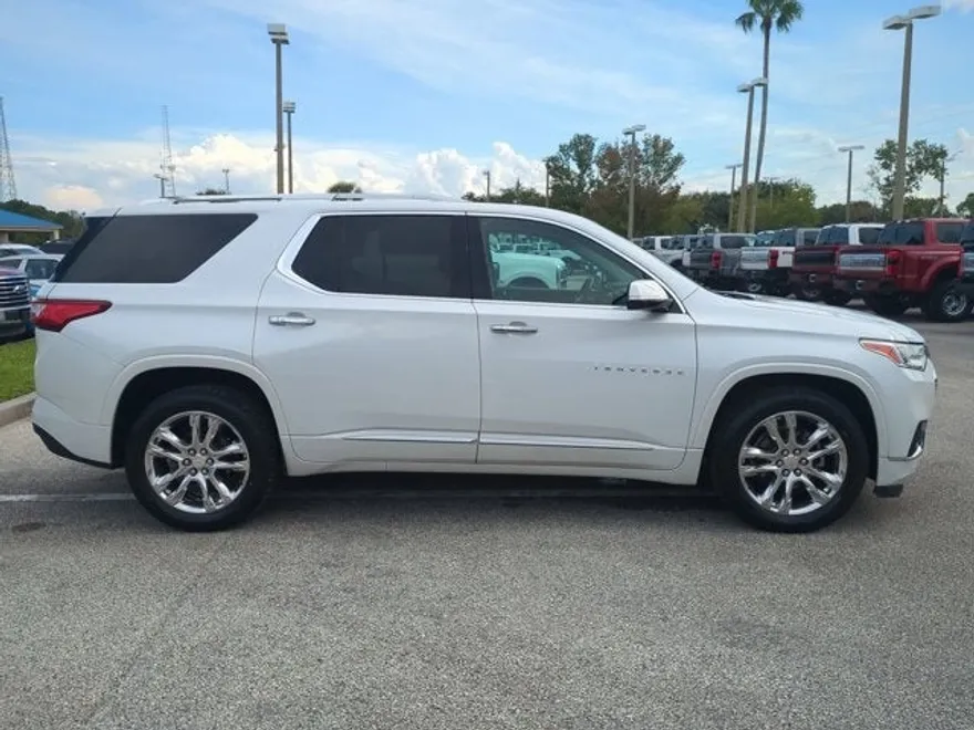 2019 Chevrolet Traverse High Country photo 1