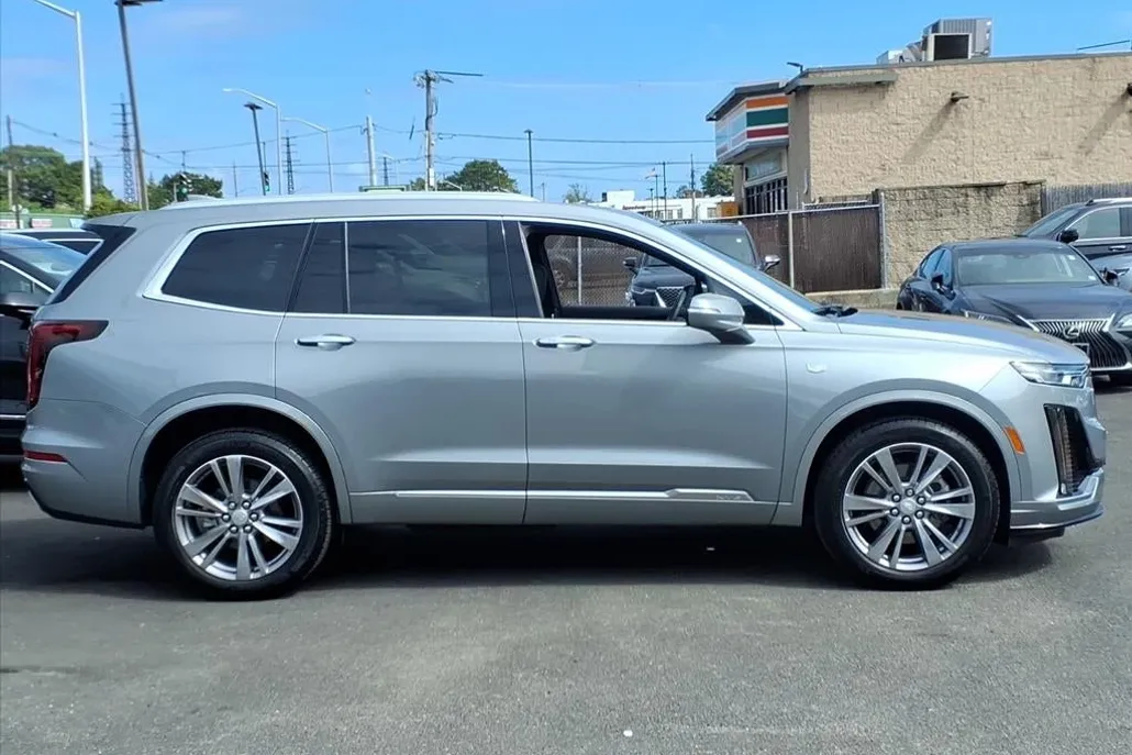 2024 Cadillac XT6 Premium Luxury photo 1