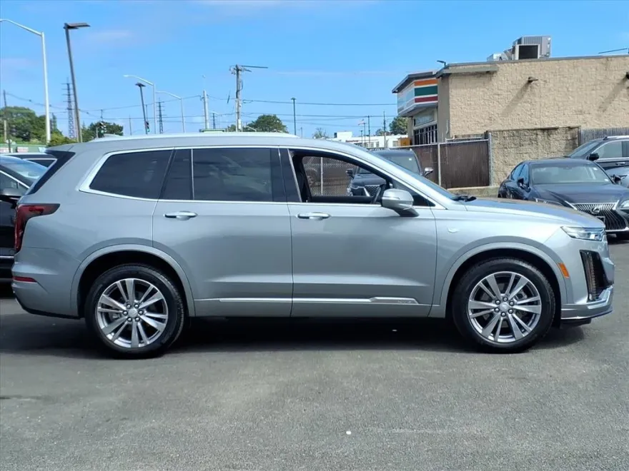 2024 Cadillac XT6 Premium Luxury photo 1