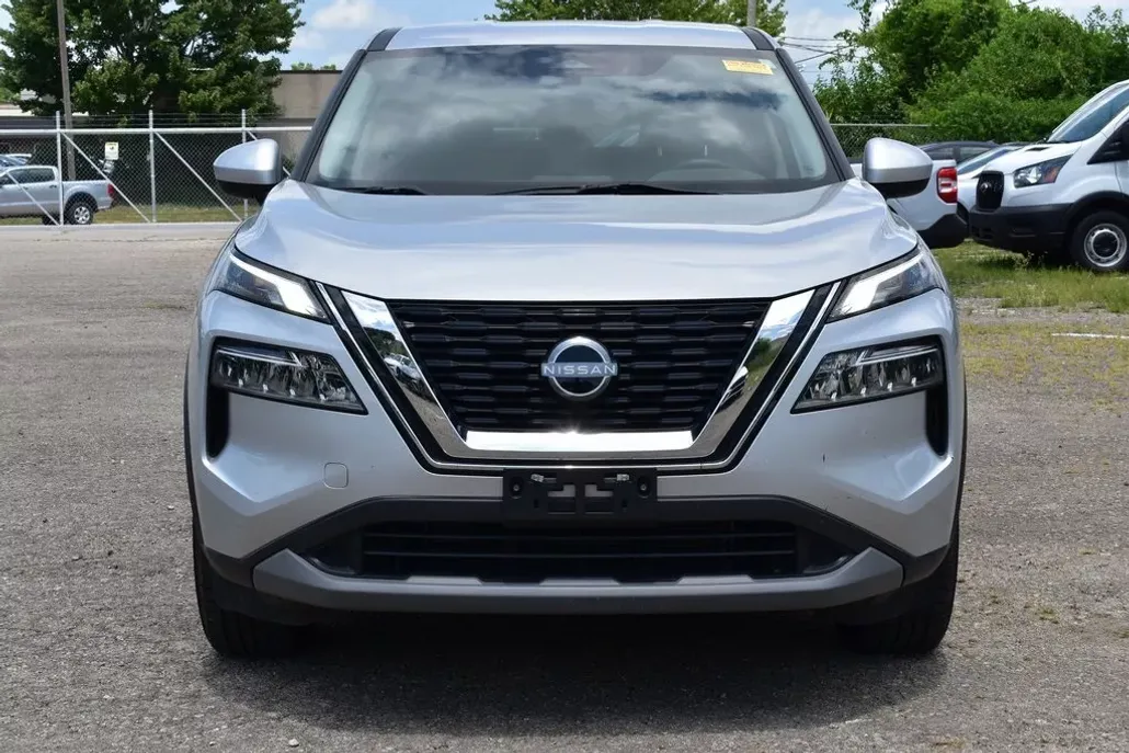2023 Nissan Rogue SV photo 1
