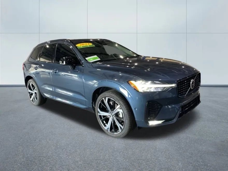 2023 Volvo XC60 Ultimate photo 1