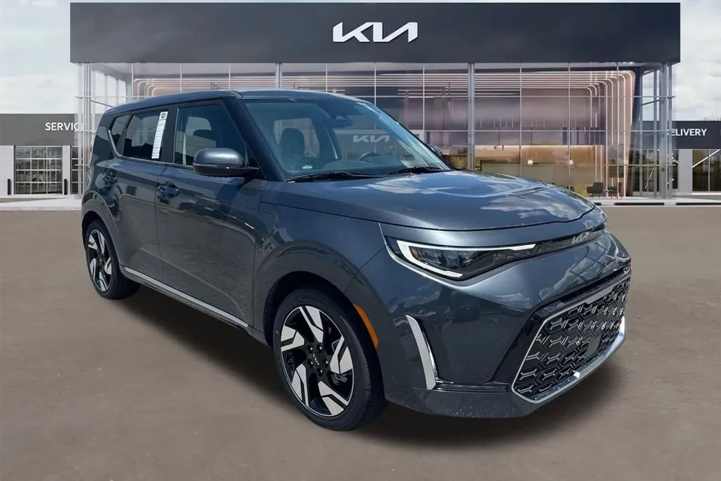 2025 Kia Soul GT-Line photo 1