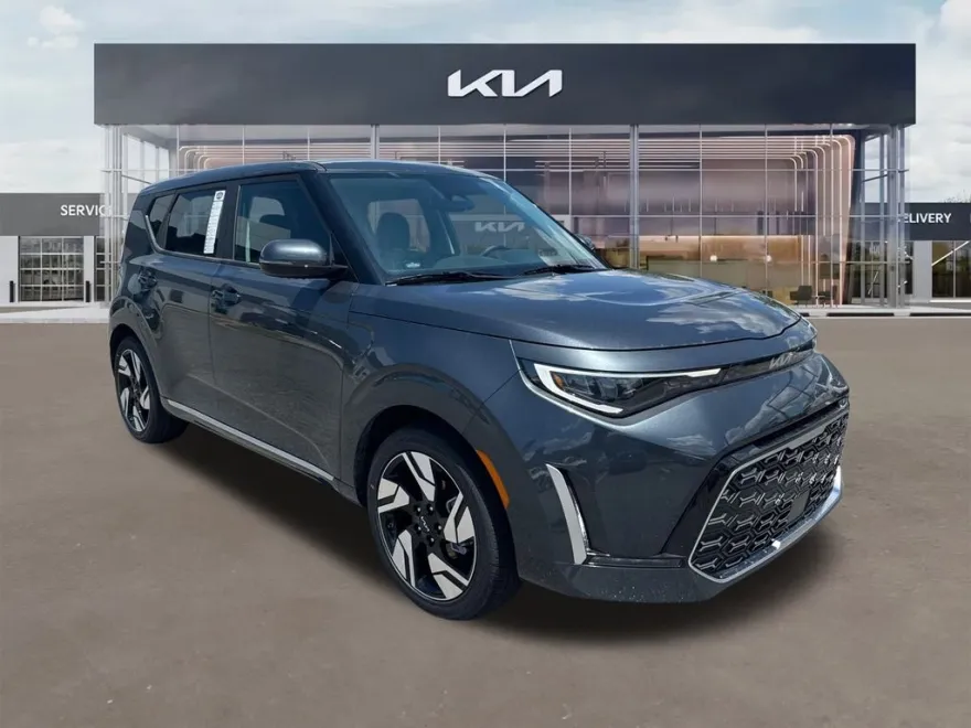 2025 Kia Soul GT-Line photo 1
