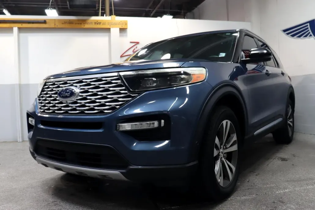 2020 Ford Explorer Platinum photo 1