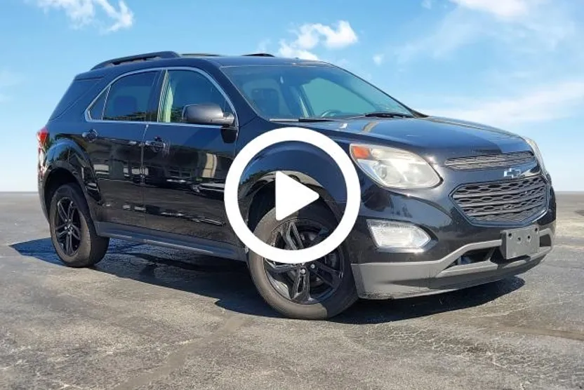 2017 Chevrolet Equinox LT photo 1