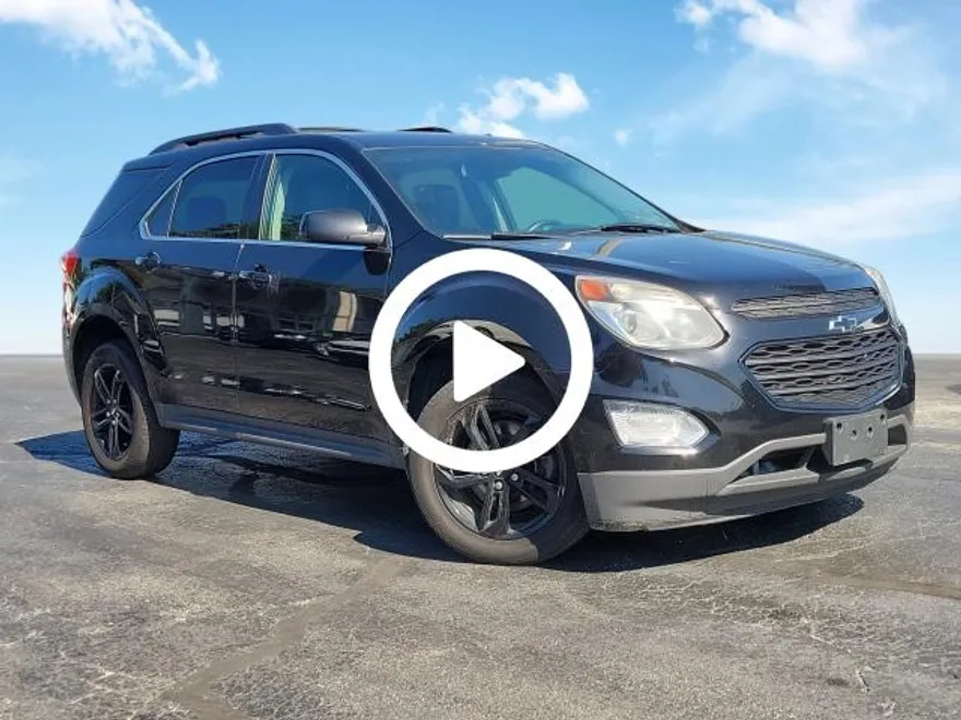 2017 Chevrolet Equinox LT photo 1